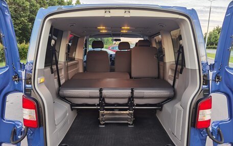 Volkswagen Caravelle T5, 2010 год, 2 150 000 рублей, 29 фотография