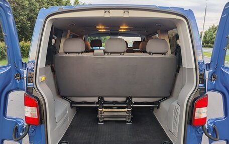 Volkswagen Caravelle T5, 2010 год, 2 150 000 рублей, 28 фотография