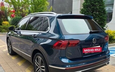 Volkswagen Tiguan II, 2023 год, 3 050 000 рублей, 4 фотография