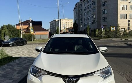 Toyota RAV4, 2018 год, 2 170 000 рублей, 8 фотография