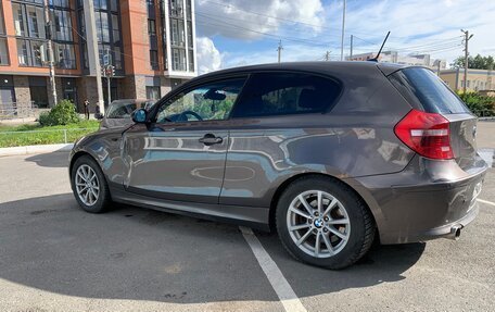 BMW 1 серия, 2007 год, 660 000 рублей, 4 фотография