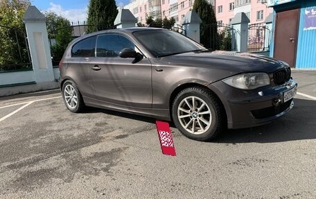 BMW 1 серия, 2007 год, 660 000 рублей, 5 фотография