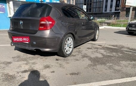 BMW 1 серия, 2007 год, 660 000 рублей, 3 фотография