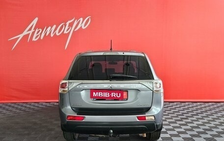 Mitsubishi Outlander III рестайлинг 3, 2013 год, 1 370 000 рублей, 4 фотография