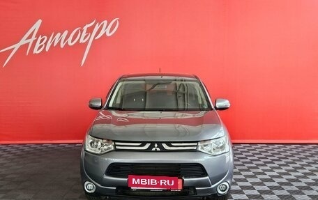 Mitsubishi Outlander III рестайлинг 3, 2013 год, 1 370 000 рублей, 8 фотография