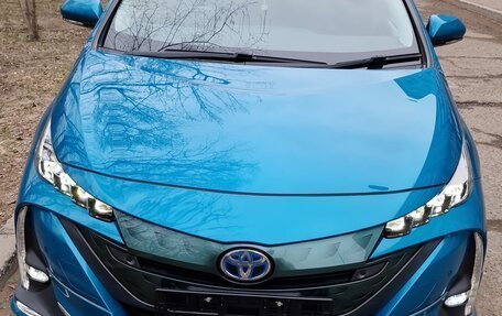 Toyota Prius IV XW50, 2017 год, 2 150 000 рублей, 10 фотография