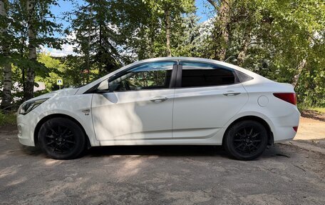 Hyundai Solaris II рестайлинг, 2014 год, 1 100 000 рублей, 4 фотография