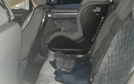 Volkswagen Touran III, 2004 год, 600 000 рублей, 7 фотография