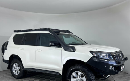 Toyota Land Cruiser Prado 150 рестайлинг 2, 2022 год, 6 999 000 рублей, 3 фотография