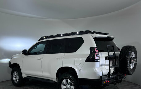 Toyota Land Cruiser Prado 150 рестайлинг 2, 2022 год, 6 999 000 рублей, 4 фотография