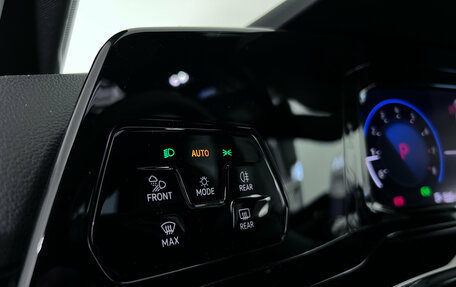 Volkswagen Golf VIII, 2021 год, 2 850 000 рублей, 22 фотография