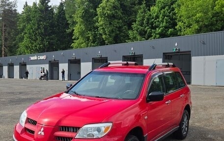 Mitsubishi Outlander III рестайлинг 3, 2005 год, 560 000 рублей, 1 фотография