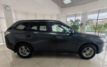 Mitsubishi Outlander III рестайлинг 3, 2013 год, 1 349 000 рублей, 4 фотография