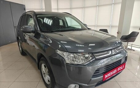 Mitsubishi Outlander III рестайлинг 3, 2013 год, 1 349 000 рублей, 3 фотография