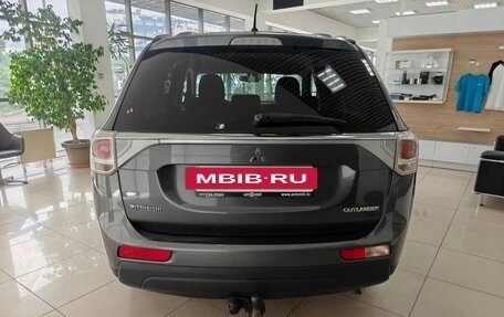 Mitsubishi Outlander III рестайлинг 3, 2013 год, 1 349 000 рублей, 6 фотография