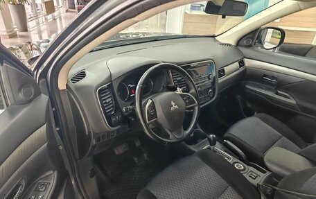 Mitsubishi Outlander III рестайлинг 3, 2013 год, 1 349 000 рублей, 11 фотография