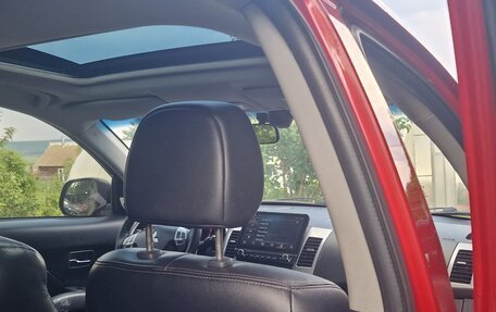 Mitsubishi Outlander III рестайлинг 3, 2008 год, 930 000 рублей, 4 фотография