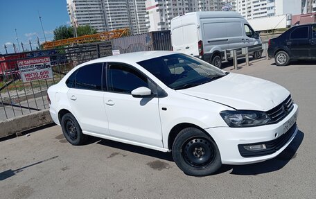 Volkswagen Polo VI (EU Market), 2016 год, 500 000 рублей, 2 фотография