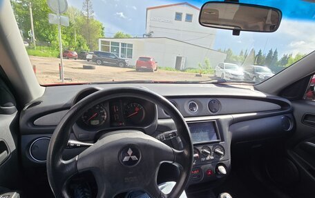 Mitsubishi Outlander III рестайлинг 3, 2005 год, 560 000 рублей, 16 фотография