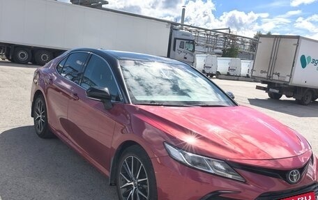 Toyota Camry, 2021 год, 3 250 000 рублей, 2 фотография