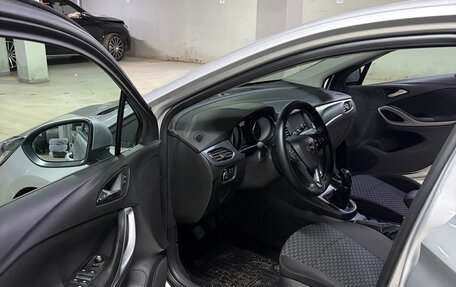 Opel Astra K, 2018 год, 1 350 000 рублей, 11 фотография