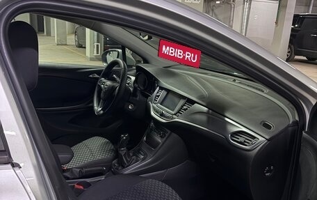 Opel Astra K, 2018 год, 1 350 000 рублей, 10 фотография