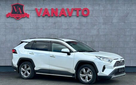 Toyota RAV4, 2020 год, 3 250 000 рублей, 3 фотография