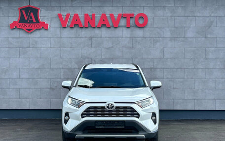 Toyota RAV4, 2020 год, 3 250 000 рублей, 2 фотография
