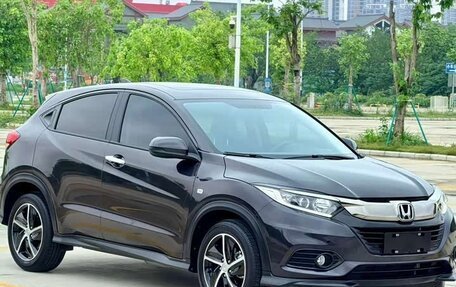 Honda Vezel, 2021 год, 1 315 021 рублей, 3 фотография