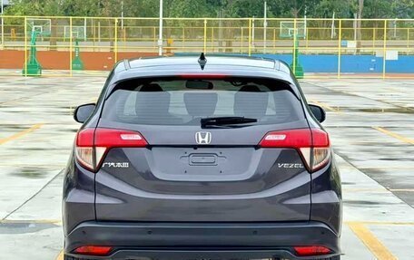 Honda Vezel, 2021 год, 1 315 021 рублей, 6 фотография