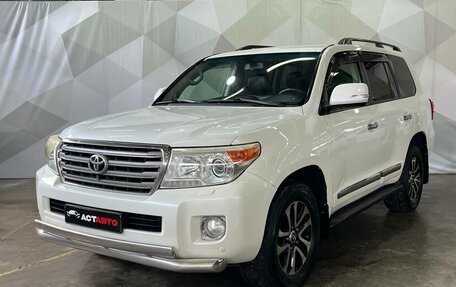 Toyota Land Cruiser 200, 2012 год, 3 000 000 рублей, 1 фотография