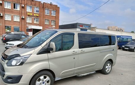 Ford Tourneo Custom I рестайлинг, 2017 год, 2 600 000 рублей, 2 фотография