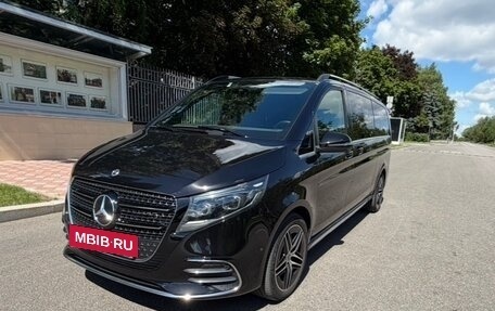 Mercedes-Benz V-Класс, 2024 год, 11 999 000 рублей, 2 фотография