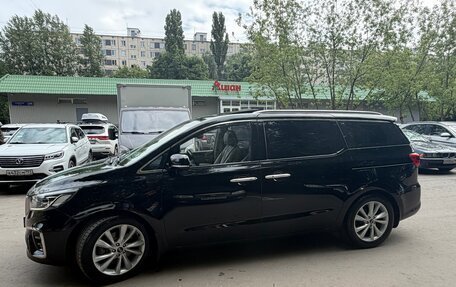 KIA Carnival III, 2019 год, 2 750 000 рублей, 2 фотография