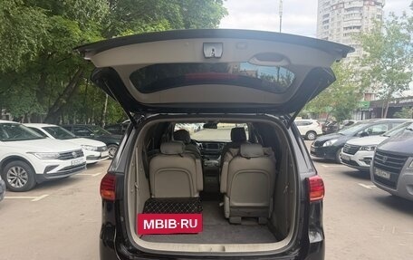 KIA Carnival III, 2019 год, 2 750 000 рублей, 9 фотография