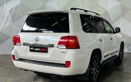 Toyota Land Cruiser 200, 2012 год, 3 000 000 рублей, 6 фотография