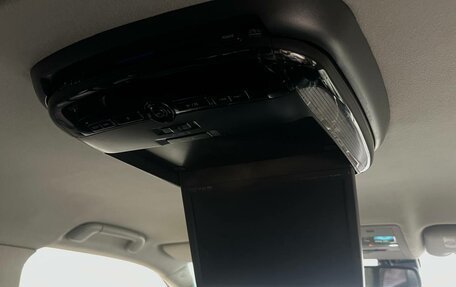 Toyota Land Cruiser 200, 2012 год, 3 000 000 рублей, 24 фотография