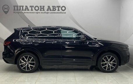 Volkswagen Touareg III, 2019 год, 4 850 000 рублей, 8 фотография