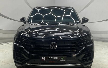 Volkswagen Touareg III, 2019 год, 4 850 000 рублей, 2 фотография