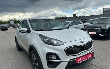 KIA Sportage IV рестайлинг, 2021 год, 2 156 000 рублей, 4 фотография