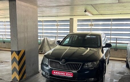 Skoda Superb III рестайлинг, 2013 год, 1 099 000 рублей, 1 фотография