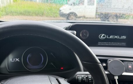 Lexus UX I, 2021 год, 2 985 000 рублей, 17 фотография