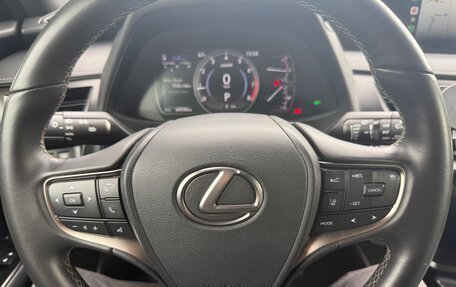Lexus UX I, 2021 год, 2 985 000 рублей, 19 фотография