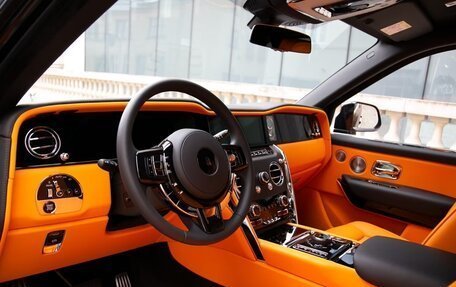 Rolls-Royce Cullinan, 2026 год, 49 790 032 рублей, 8 фотография