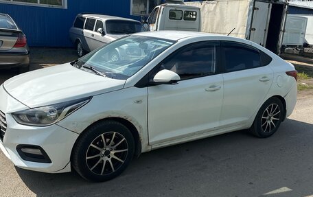 Hyundai Solaris II рестайлинг, 2019 год, 593 000 рублей, 3 фотография