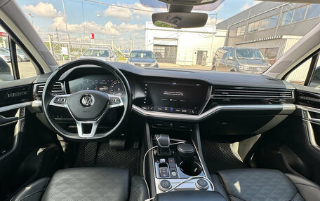 Volkswagen Touareg III, 2018 год, 3 849 000 рублей, 5 фотография