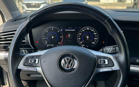 Volkswagen Touareg III, 2018 год, 3 849 000 рублей, 8 фотография