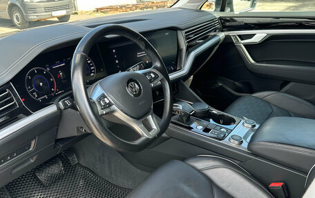 Volkswagen Touareg III, 2018 год, 3 849 000 рублей, 6 фотография