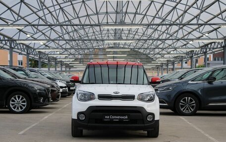 KIA Soul II рестайлинг, 2018 год, 1 680 000 рублей, 8 фотография