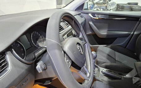 Skoda Octavia, 2015 год, 1 290 000 рублей, 24 фотография
